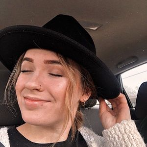 Meet your Posher, Gabrielle